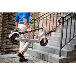 Segway sukurtas Ninebot KickScooter MAX G30LE II - 40 km autonomija. Segway - Ninebot - 4 - Tvirtesnė važiuoklė, platesnė. - 10"