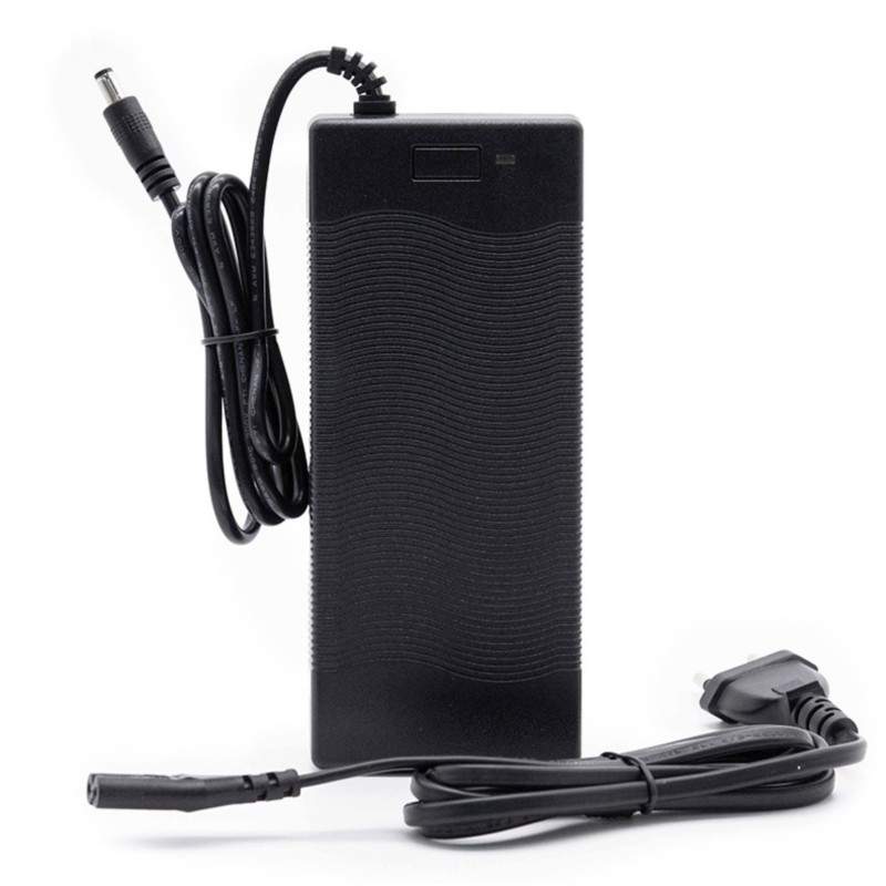 Oplader til scooter eller elcykel 54,6v 2A - 48v - DC 5,5mm stik  - 1 Oplader til scooter eller elcykel 54,6v 2A - 48v - DC 5,5m