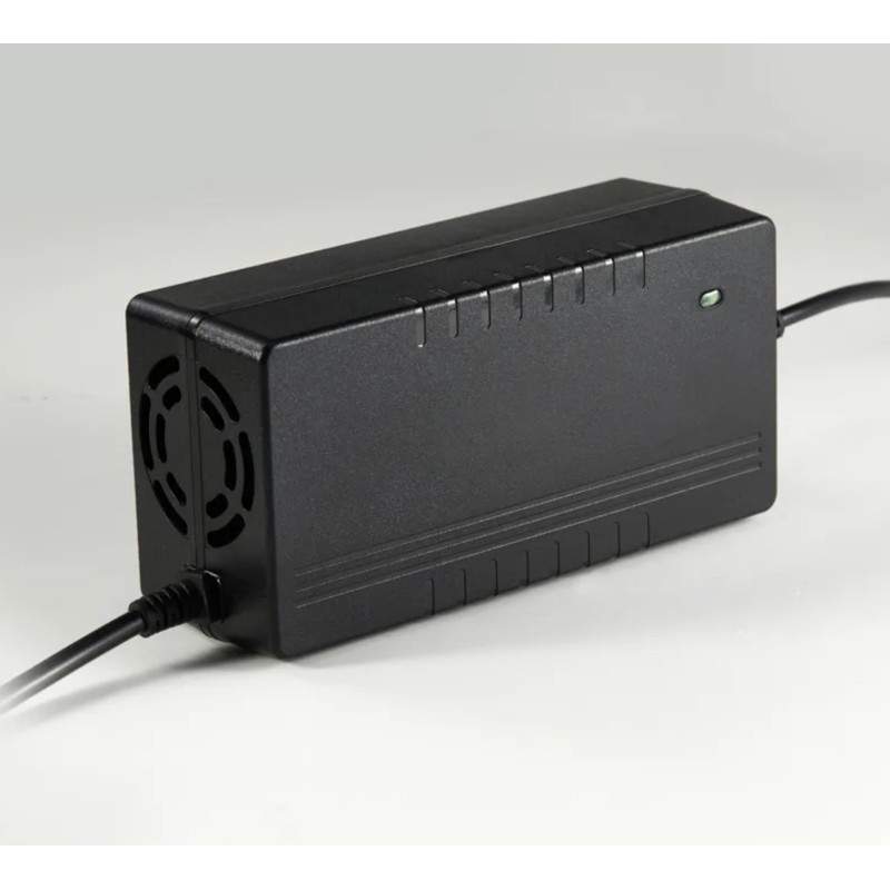 Rychlonabíječka pro elektrokoloběžku Navee S65 nebo Navee S65C - zkraťte dobu nabíjení. KROXNE - 1 Rychlonabíječka pro elektroko